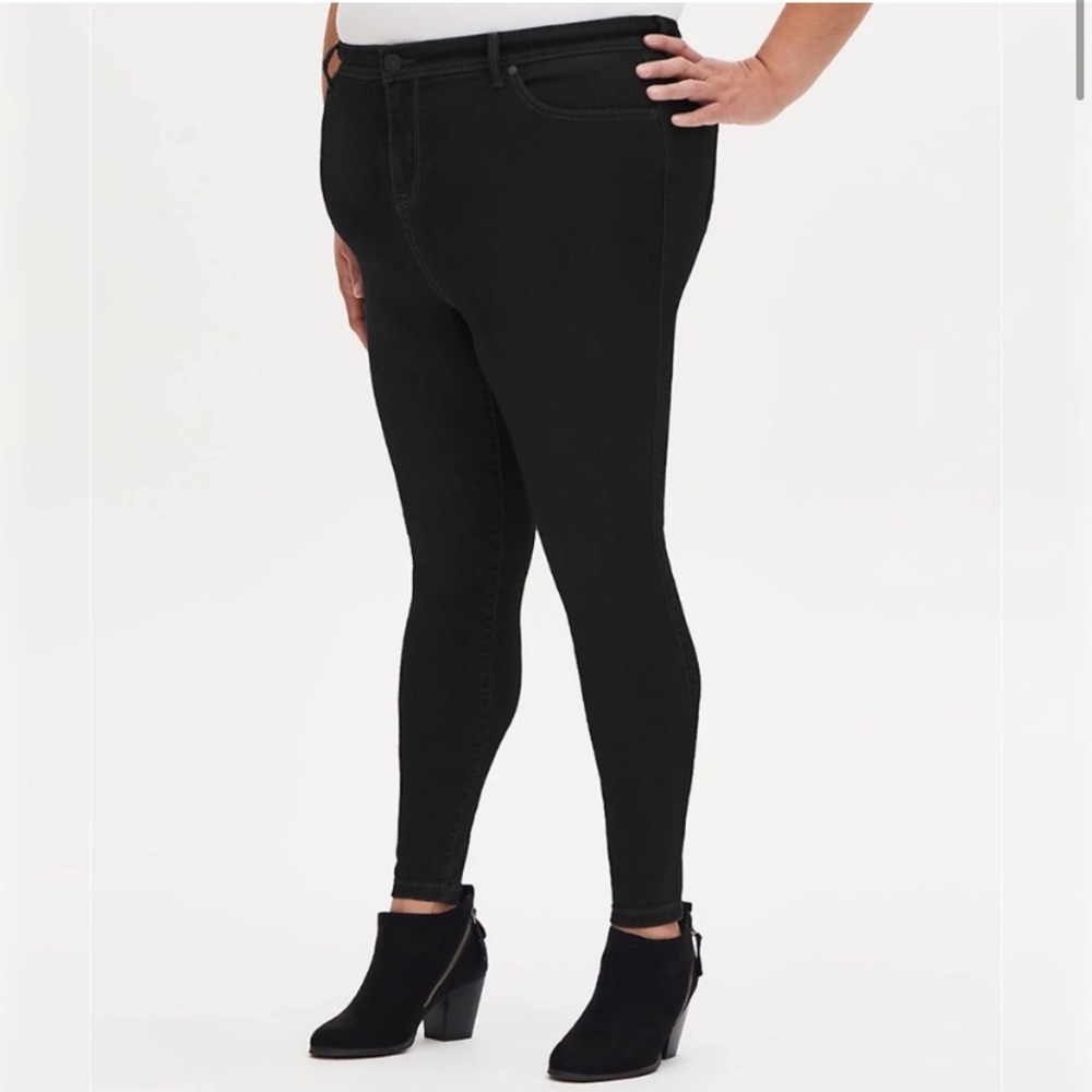 Torrid Size 20 Super Skinny Midfit Super Soft Black Jeans